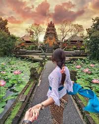 Pura Taman Saraswati