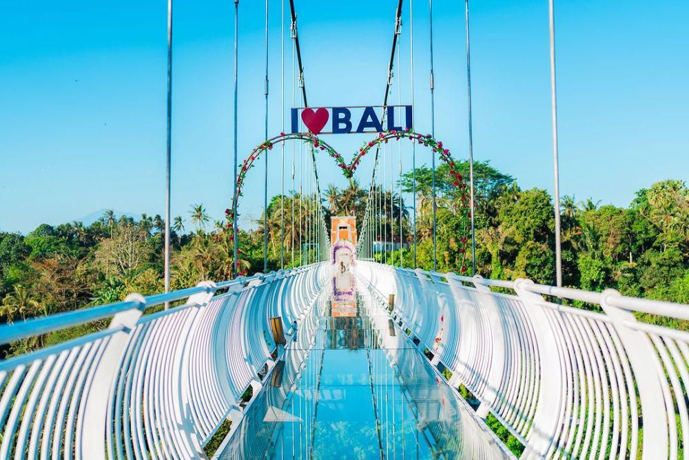 Glass Bridge Kemenuh