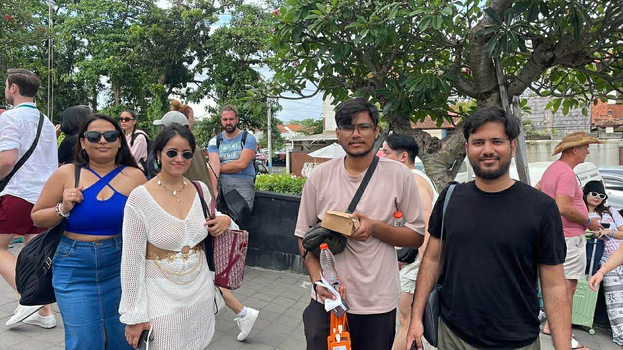 sending off to Nusa Penida tour